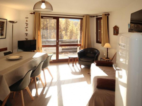 Appartement rénové pour 6 pers., balcon exposé sud, pieds des pistes, proche centre station et calme. - FR-1-322-146